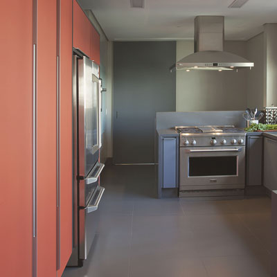 móveis planejados cozinha vermelho